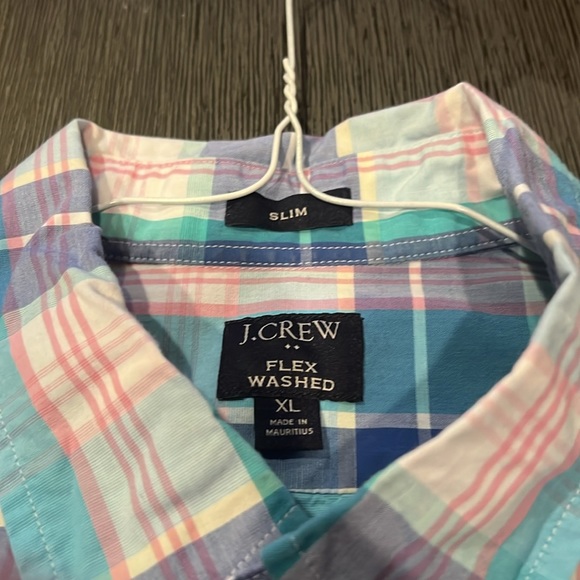 Plaid flex casual button down - Picture 2 of 2